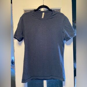 Lululemon five-year basic T-shirt, size medium, heathered navy